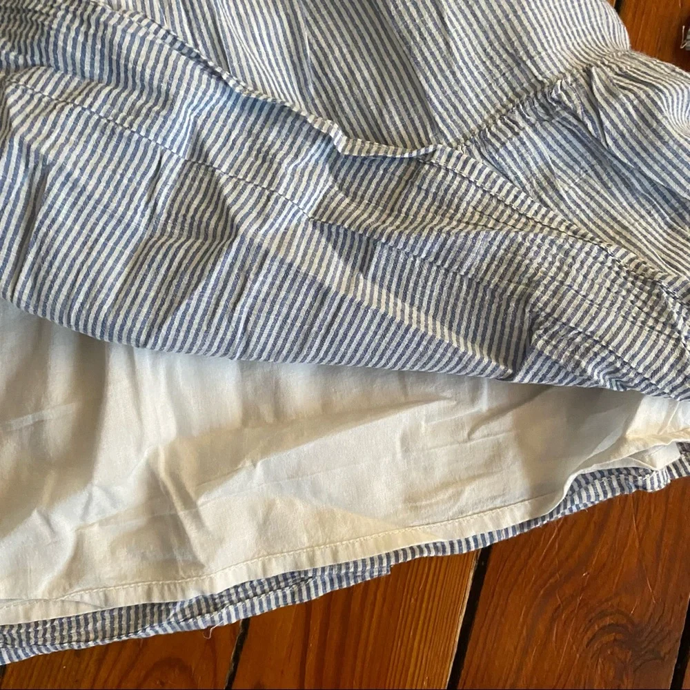 GAP pinstripe light